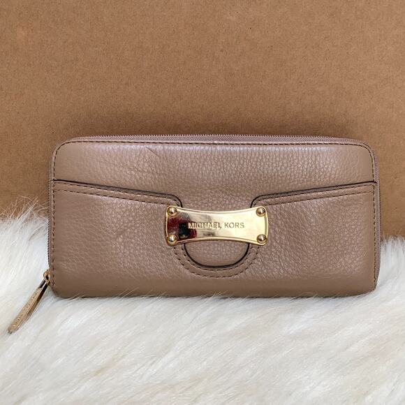 MICHAEL KORS Dark Khaki Taupe Leather Zip Around SARATOGA Continental Wallet - Picture 1 of 16